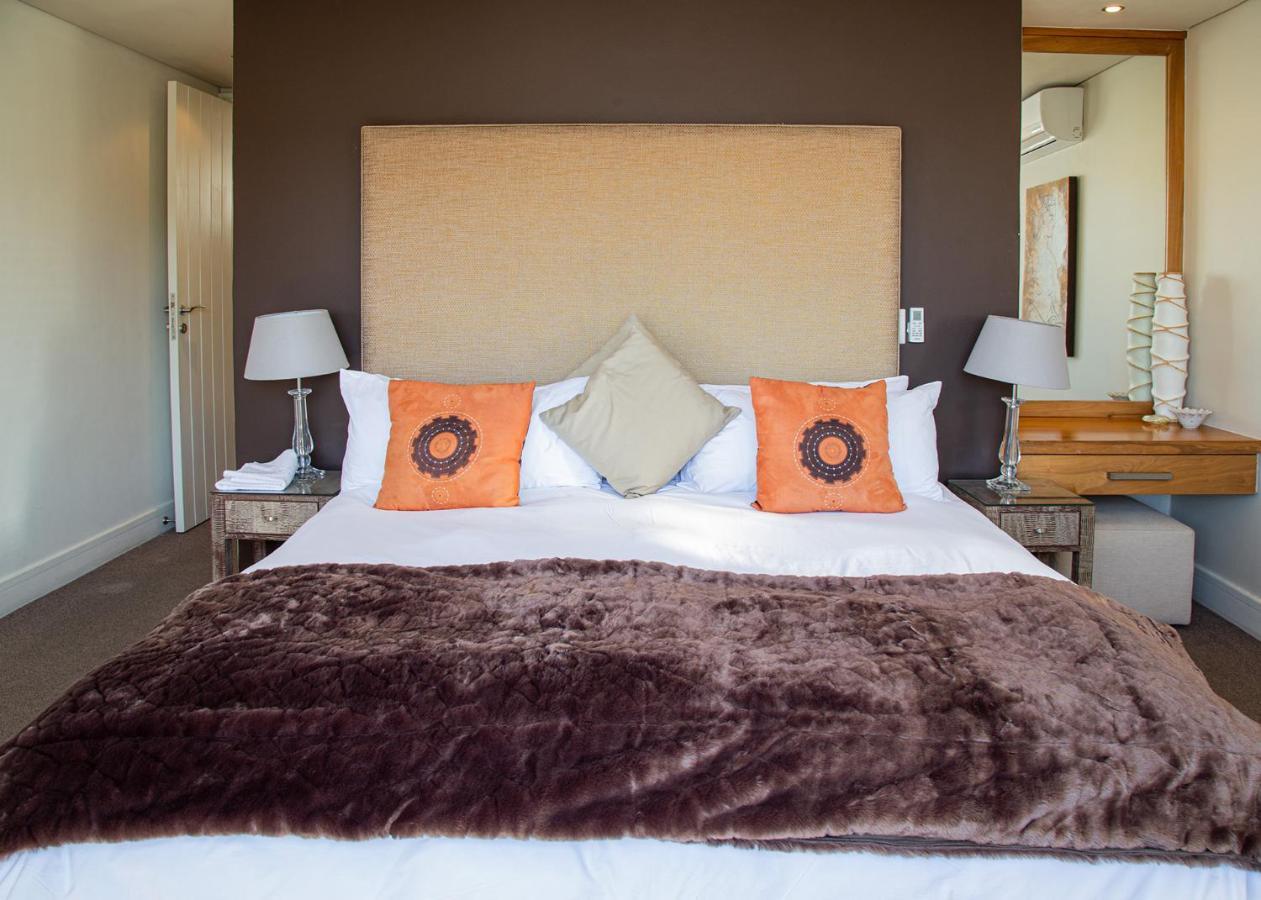 Marine Square Luxury Apartment *